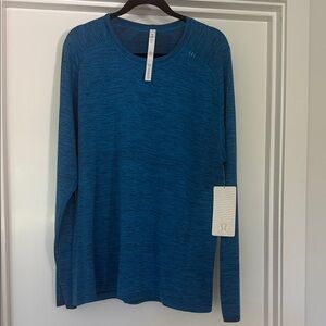 lululemon athletica Men's Deep Blue Long Sleeve Tee